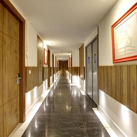 Hotel Town Grand Patel Nagar New Delhi Bagian luar foto