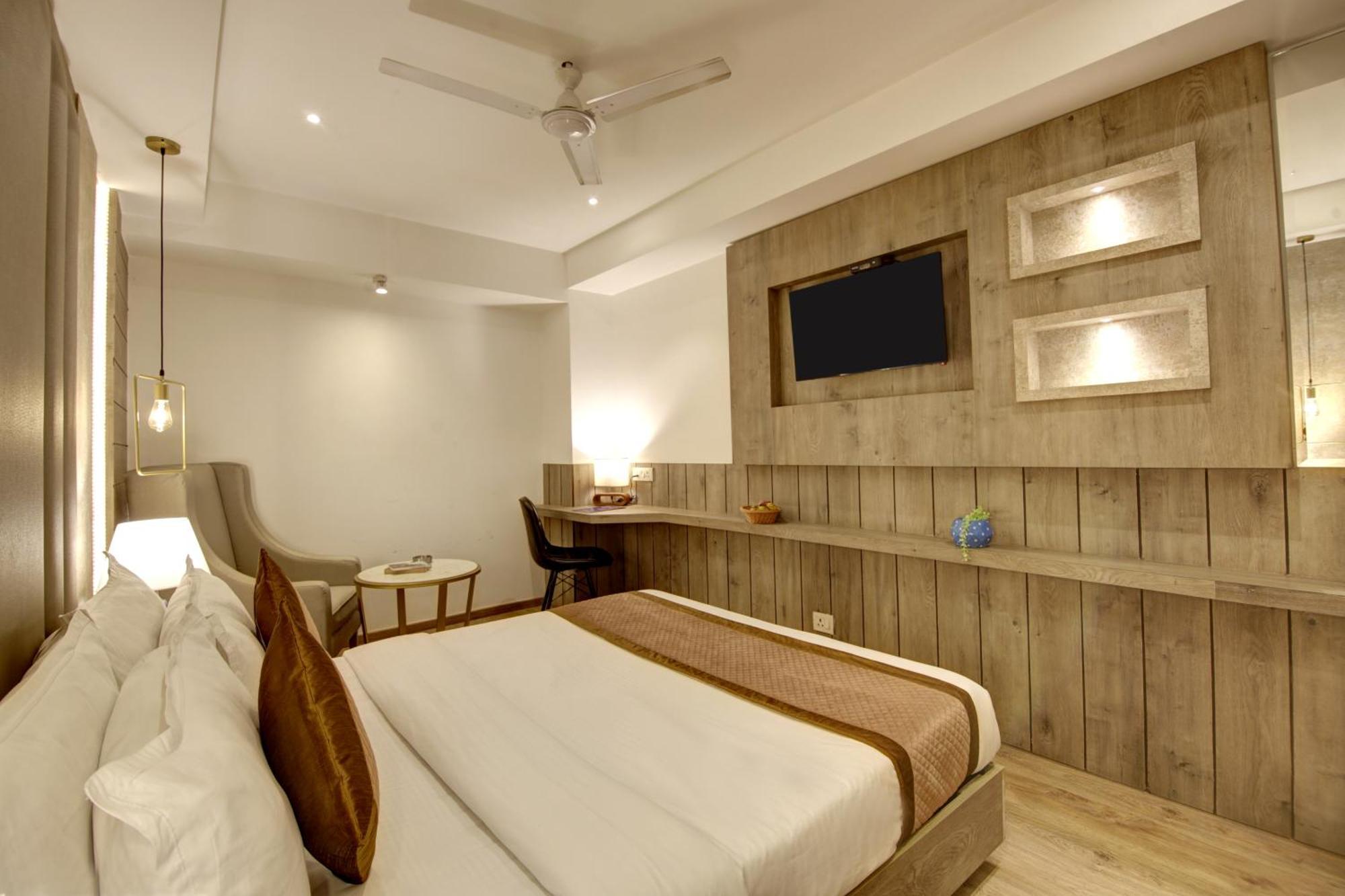 Hotel Town Grand Patel Nagar New Delhi Bagian luar foto