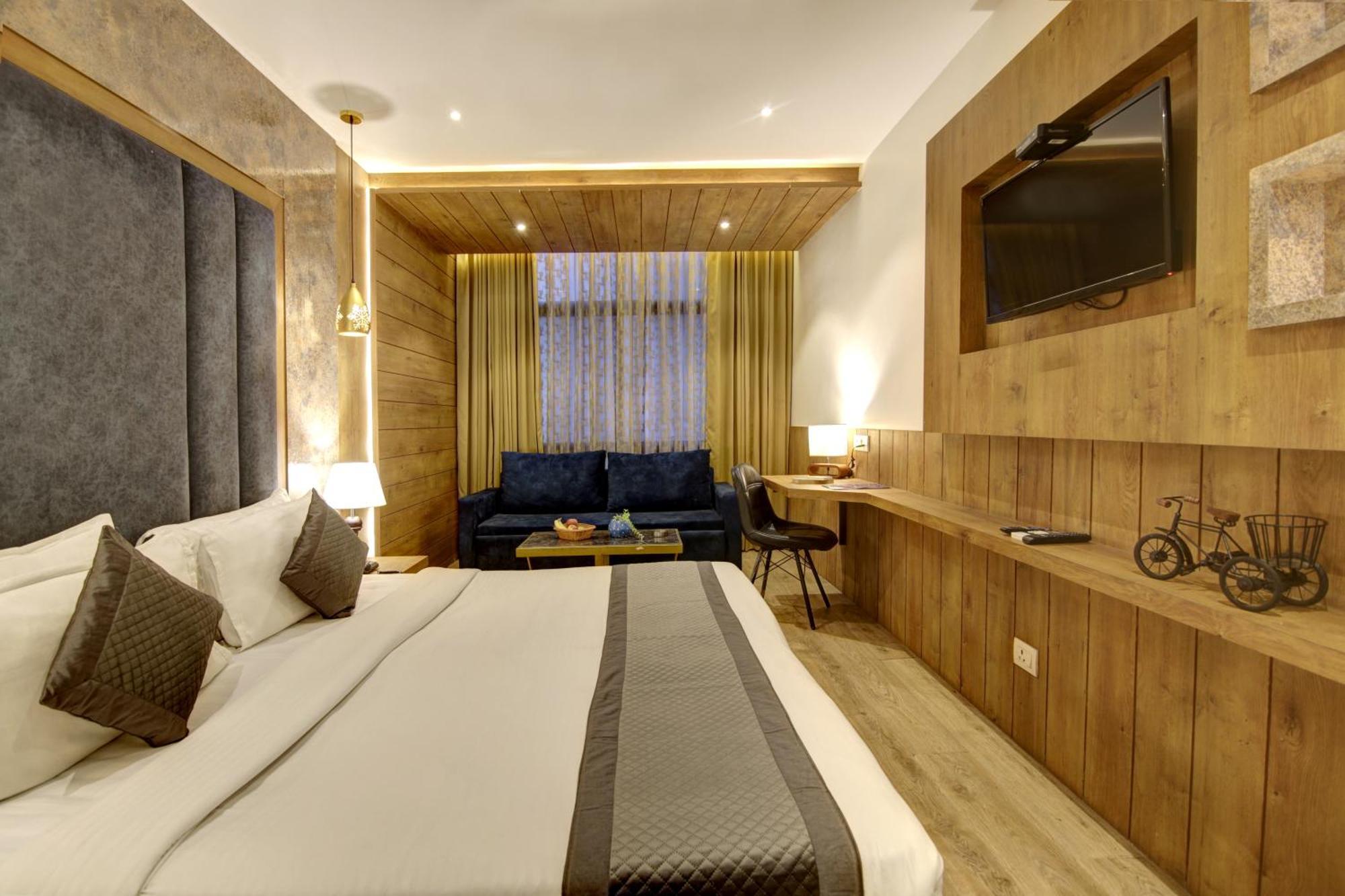 Hotel Town Grand Patel Nagar New Delhi Bagian luar foto