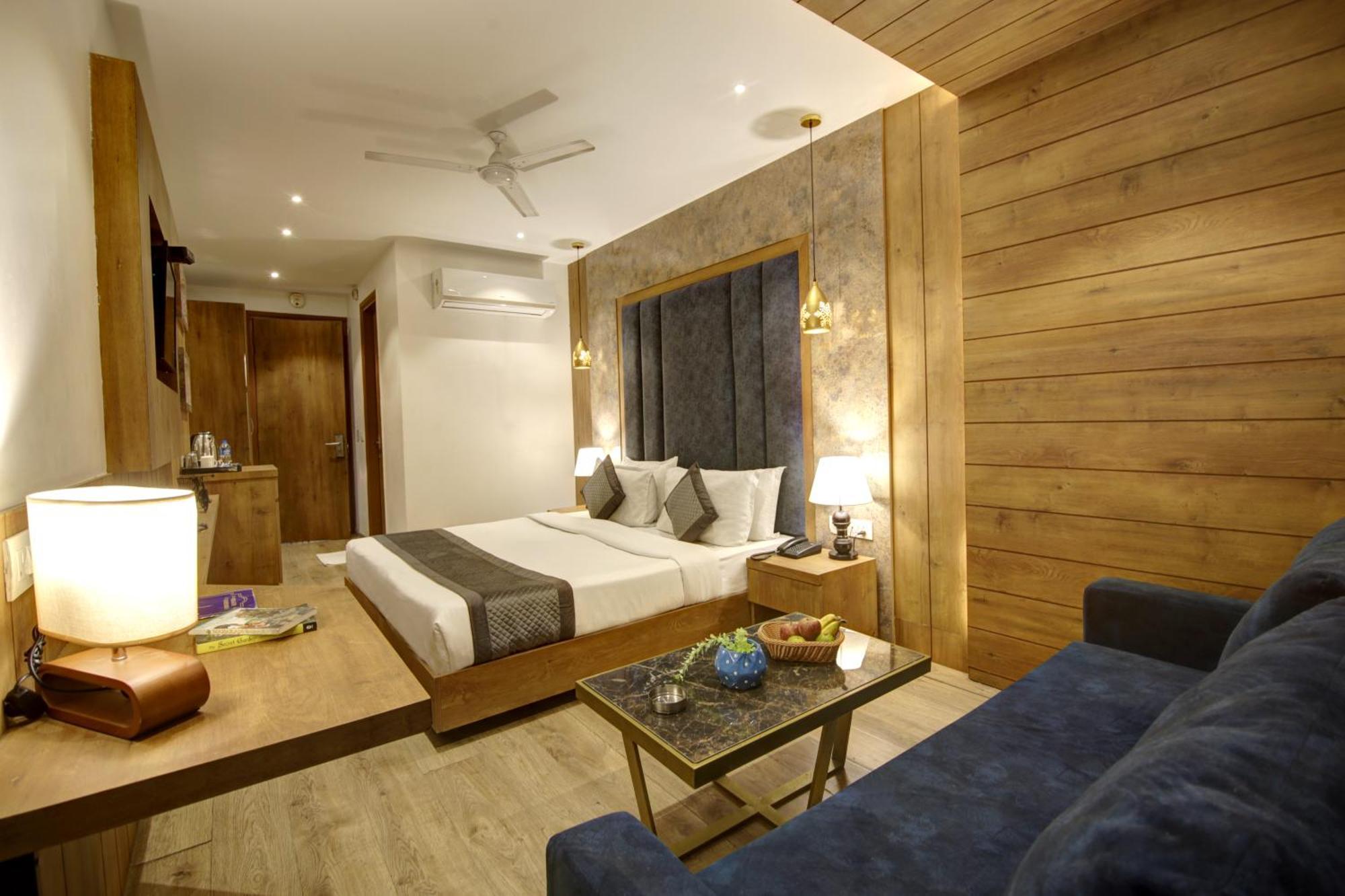Hotel Town Grand Patel Nagar New Delhi Bagian luar foto