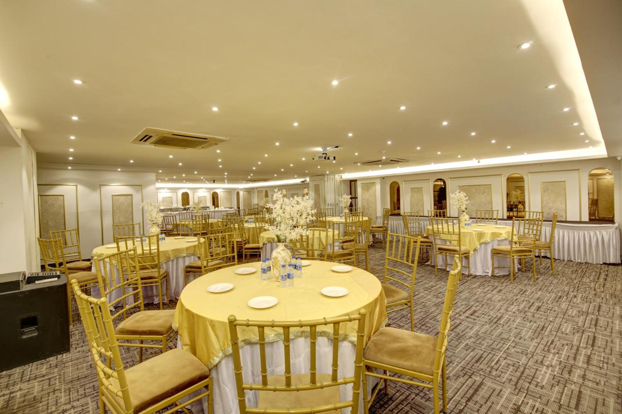 Hotel Town Grand Patel Nagar New Delhi Bagian luar foto