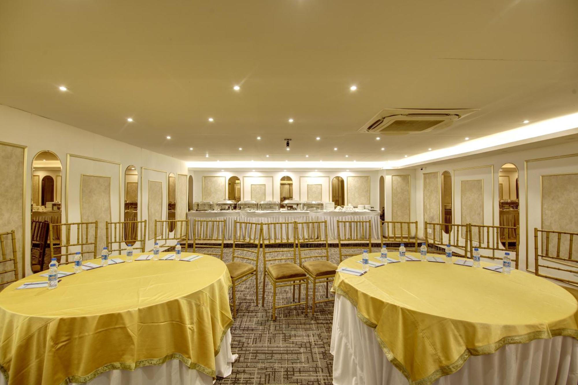 Hotel Town Grand Patel Nagar New Delhi Bagian luar foto