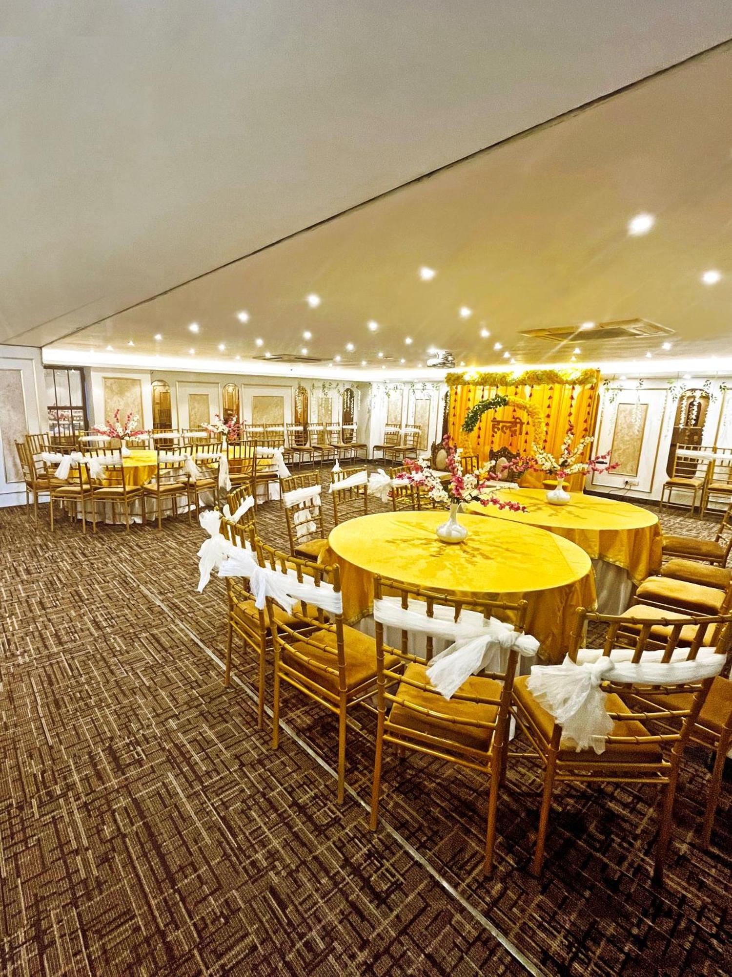 Hotel Town Grand Patel Nagar New Delhi Bagian luar foto