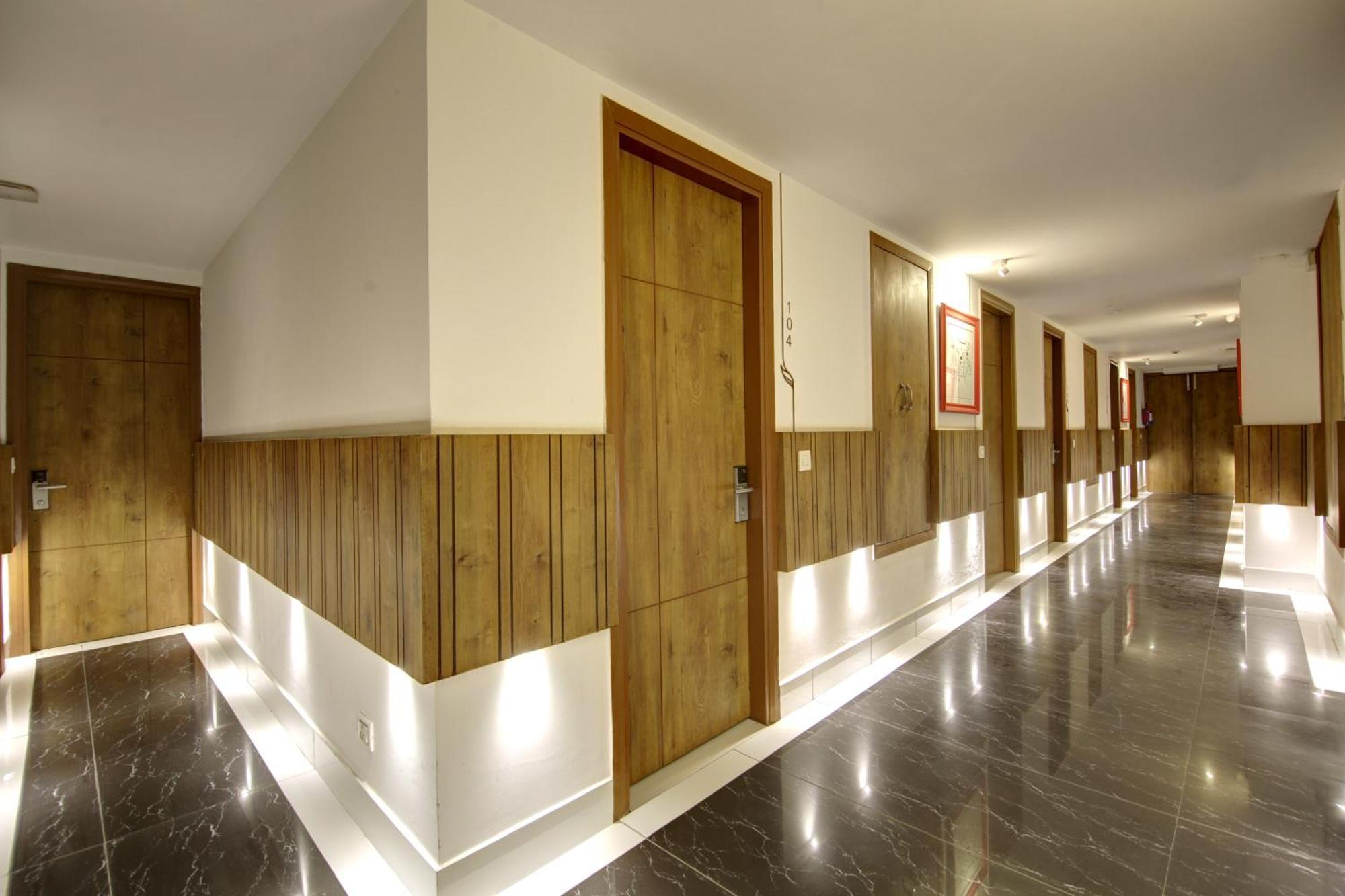 Hotel Town Grand Patel Nagar New Delhi Bagian luar foto